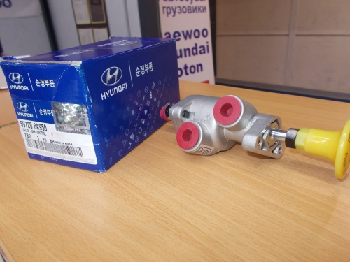 Кран Hyundai Hd120,160,170,260,270 Стояночного Тормоза Oe Hyundai-KIA арт. 59720