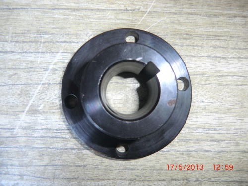 фланец коробки отбора мощности посадочный d=28 мм шпоночный-паз