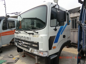  Hyundai HD270 / 